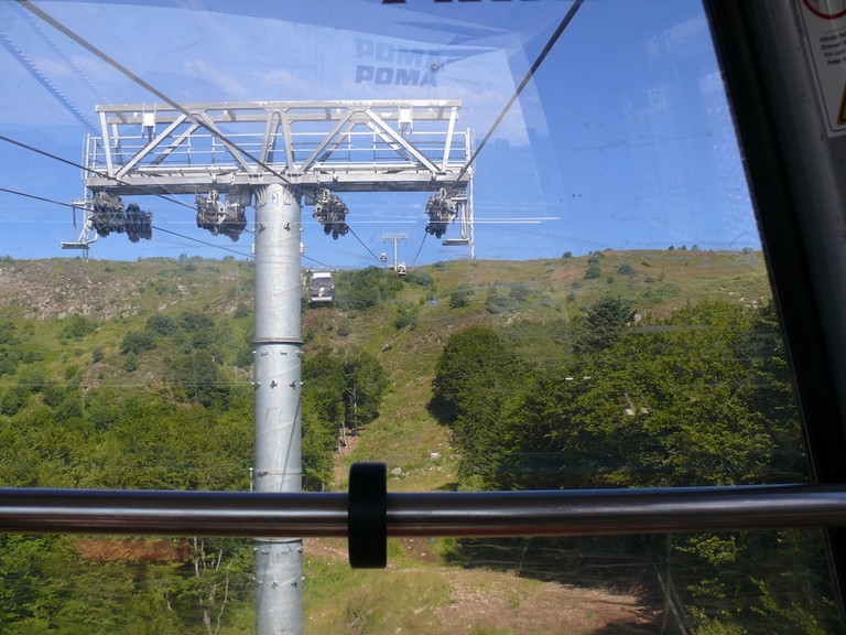 Montée en télécabine.