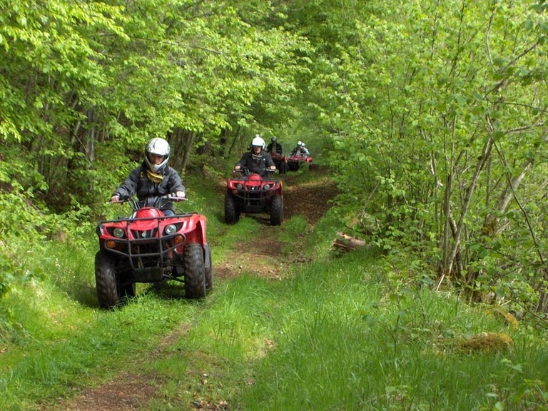 ​​Les Quads.