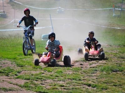 En vélo ou en kart à Super Besse.