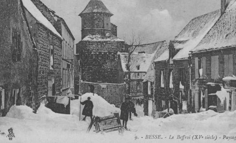 Besse sous la neige - Beffroi