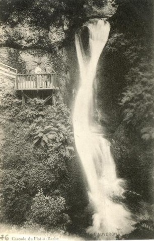 Cascade du plat à barbe.